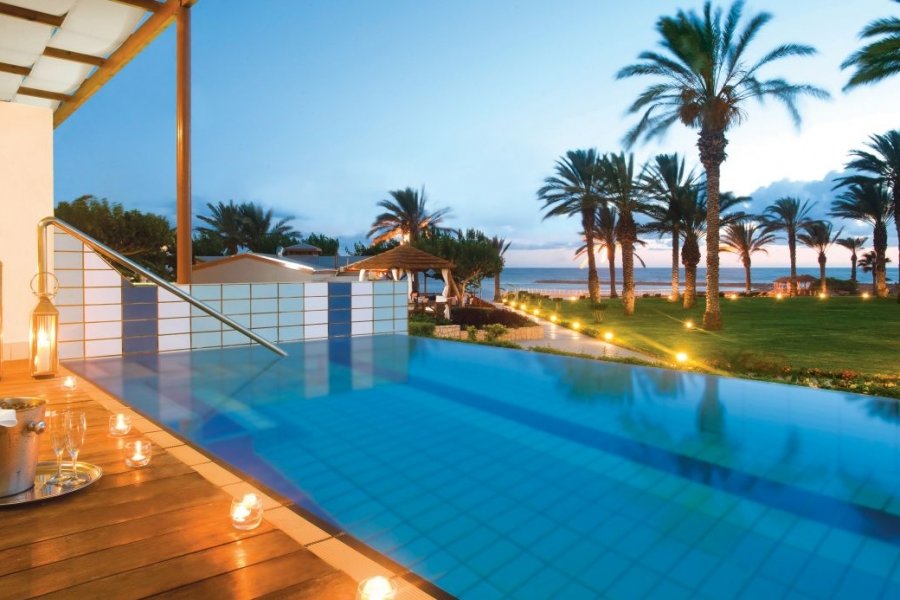 Luxury Hotel: CONSTANTINOU BROS ASIMINA SUITES