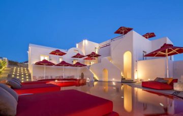 Luxury Hotel: ART HOTEL SANTORINI