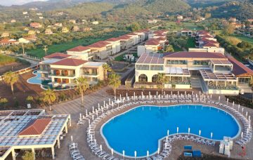 Luxury Hotel: ALMYROS BEACH RESORT & SPA