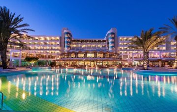 Luxury Hotel: CONSTANTINOU BROS ATHENA BEACH HOTEL