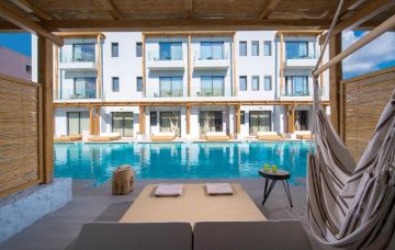 Luxury Hotel: PARALOS LIFESTYLE BEACH RESORT