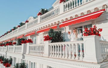 Luxury Hotel: FLOWER HOTEL AND RESORT